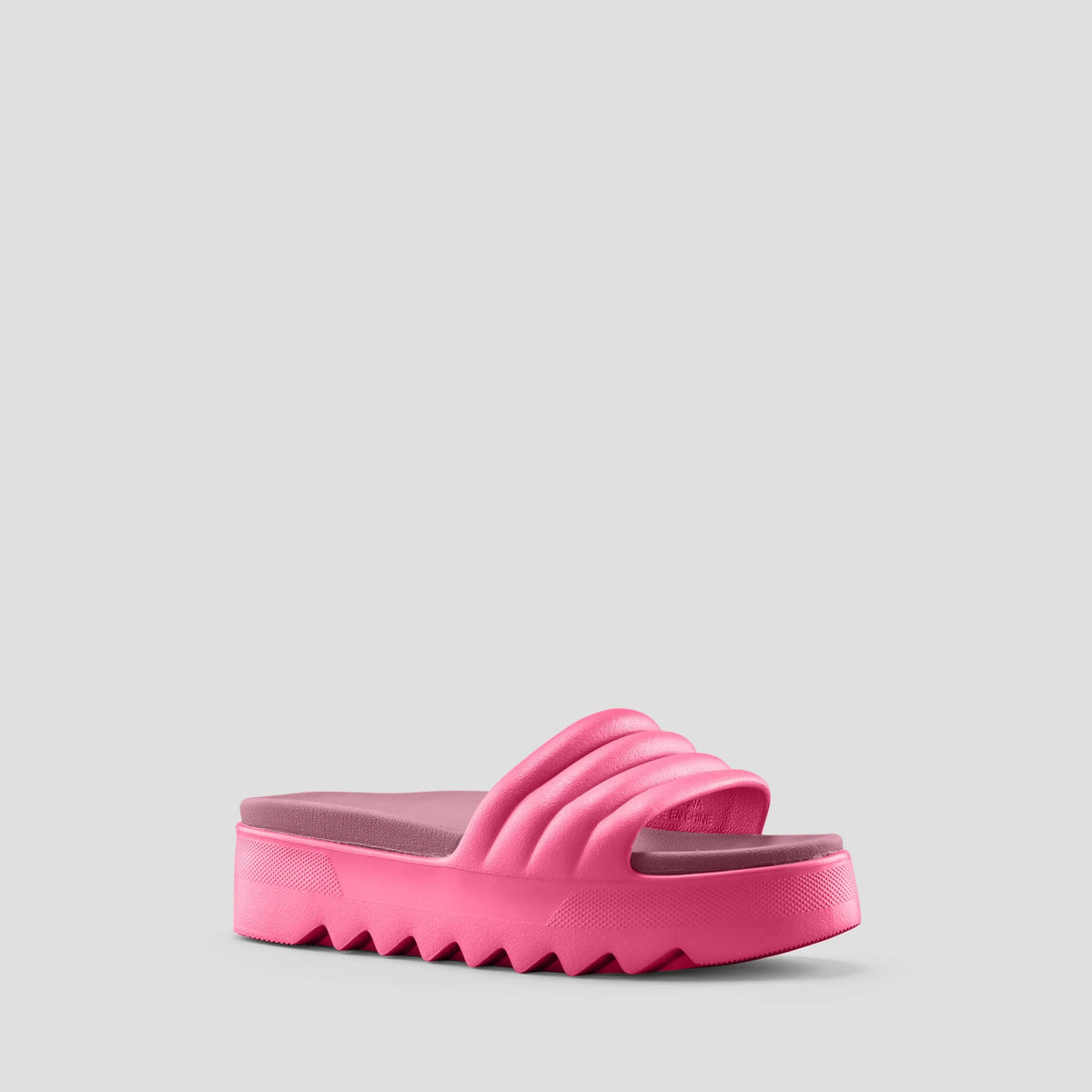 POOL PARTY MOLDED EVA SLIDE